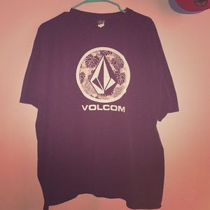 Volcom shirt xl used but great shape clean.